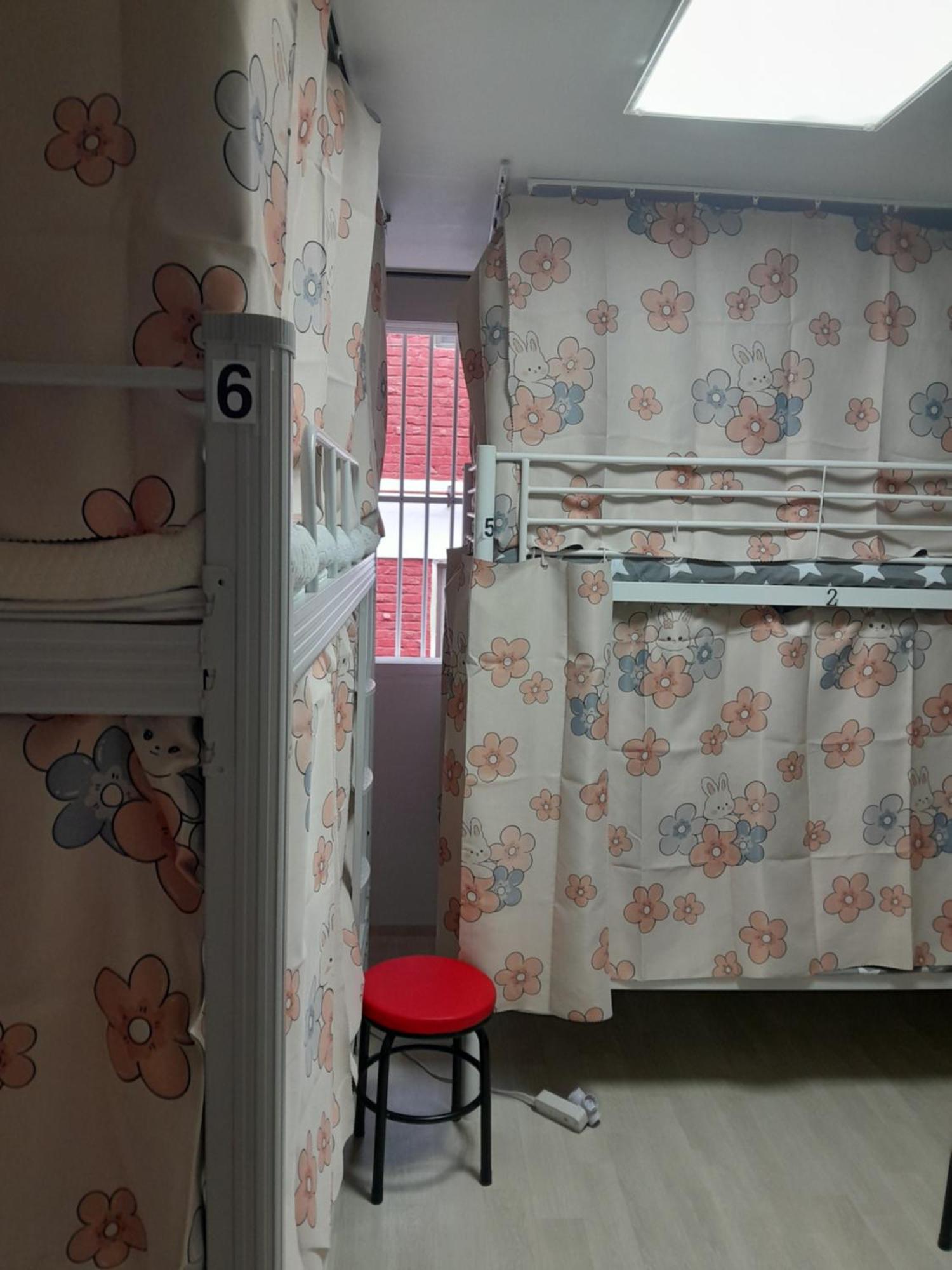 Disco Pangpang Guesthouse Incheon Værelse billede