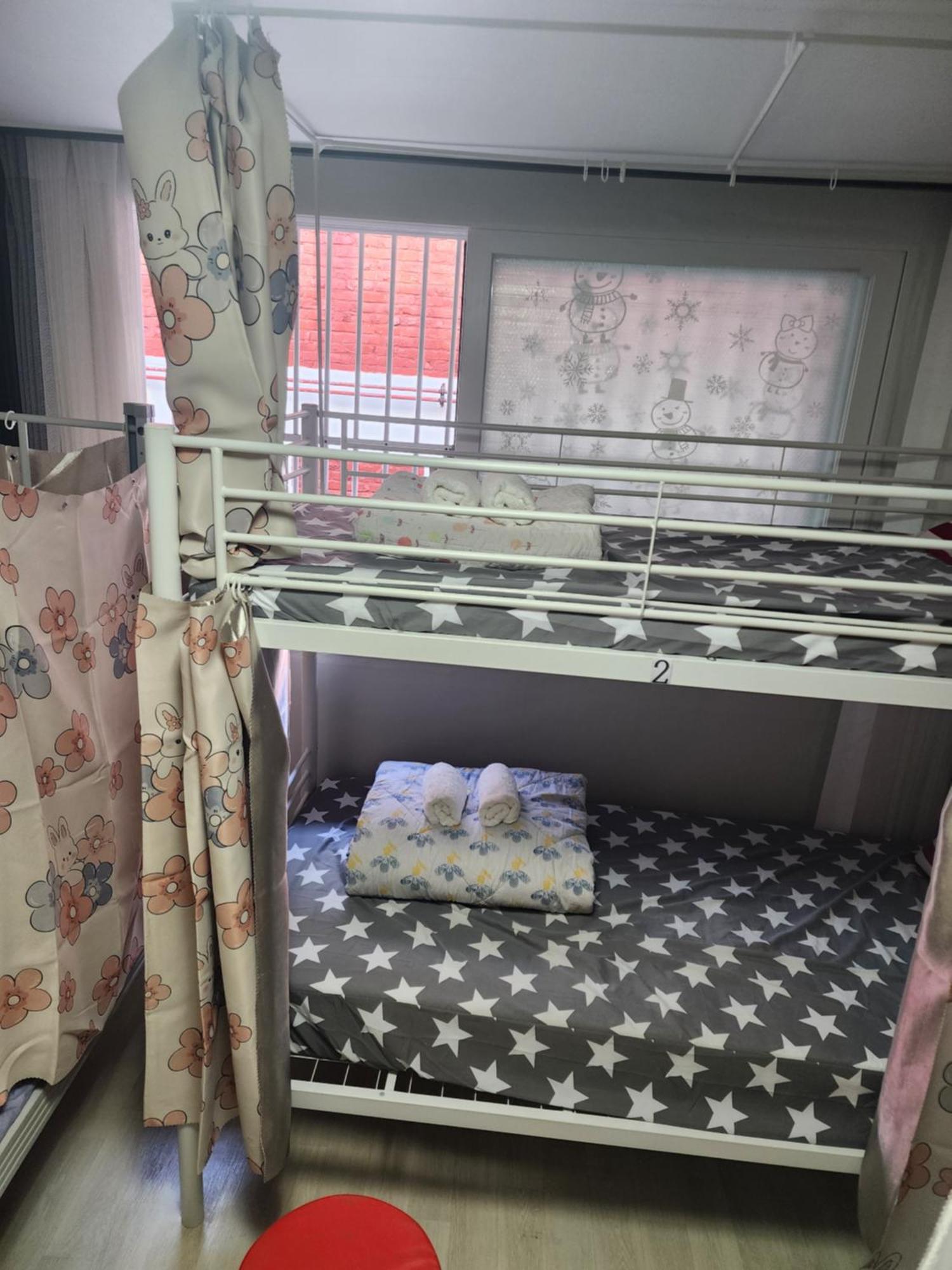 Disco Pangpang Guesthouse Incheon Værelse billede