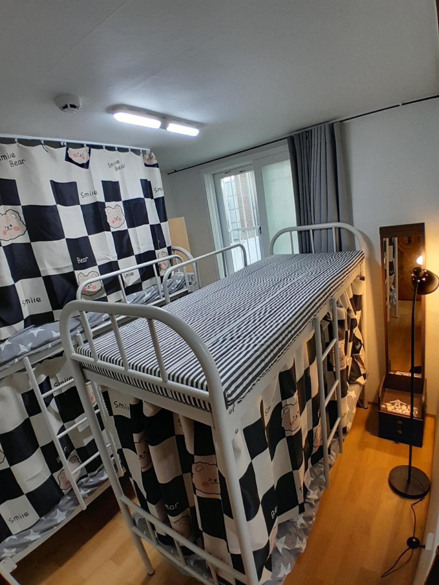 Disco Pangpang Guesthouse Incheon Værelse billede